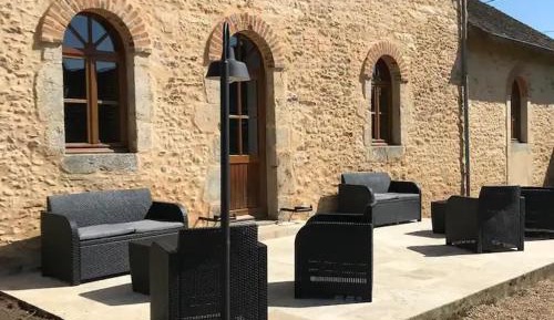 Holiday Home (12 Adults)