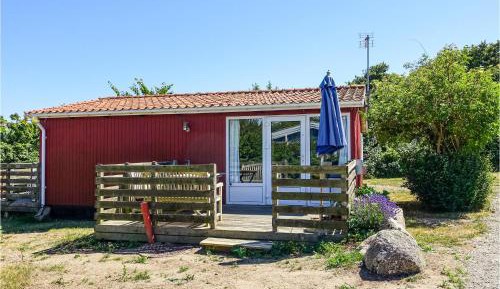 One-Bedroom Holiday Home