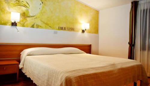 Double or Twin Room with Private Bathroom