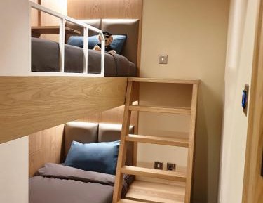 YAWN Bunk Cabin - 10 Hour Day Stay from 13:00-23:00 hrs (1pm-11pm)