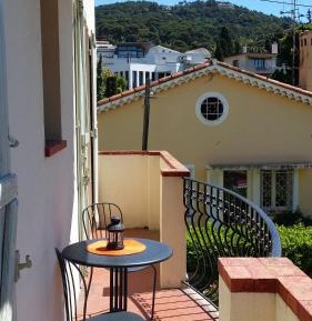 Apartment with Balcony