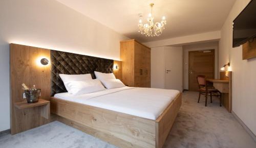 Deluxe Double or Twin Room with Balcony