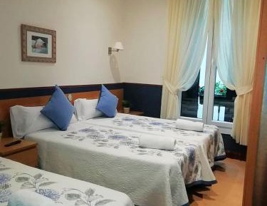 Triple Room with Shared Bathroom (3 beds)
