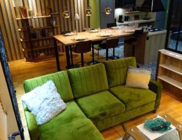 Deluxe Apartment