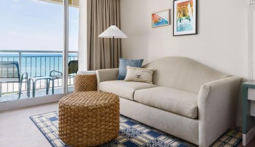 Superior King Room with Sea View Non-Smoking