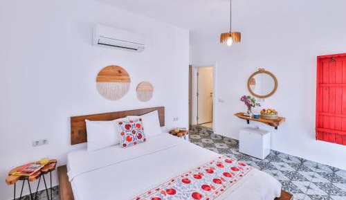 Double Room with Balcony (2 Adults + 1 Child)