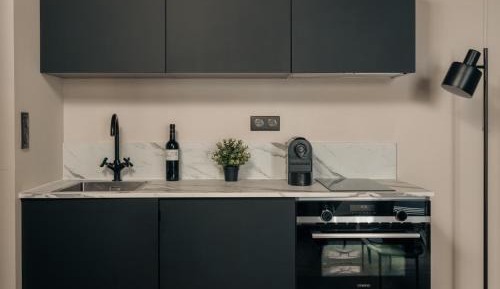 One-Bedroom Apartment - Henriette