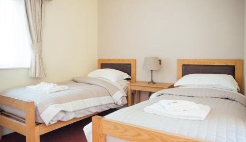 Twin Room with Private Bathroom