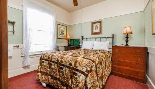 Double Room with Shared Bathroom