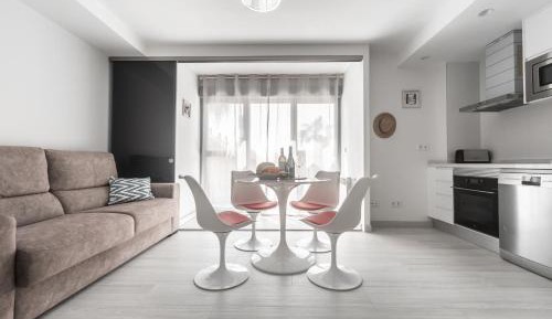 One-Bedroom Apartment with City view