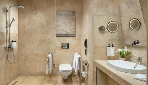 Standard King Room - Disability Access