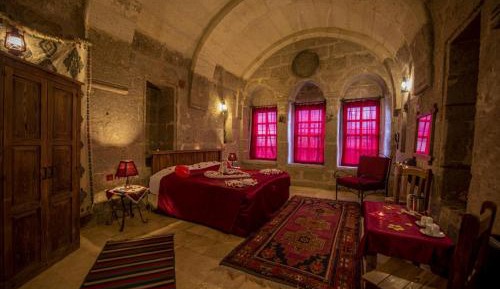 Double or Twin Cave Room