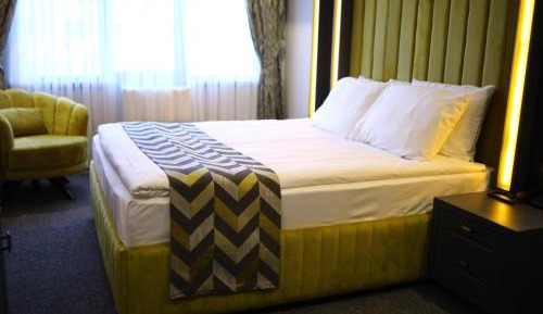 Suite with Spa Access