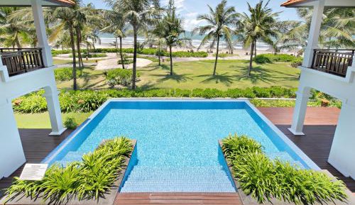 Luxury Four-Bedroom Villa with Beach Front