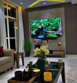 Villa with Garden View