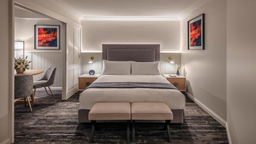 Queenslander Suite