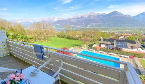 Apartment with Lake View