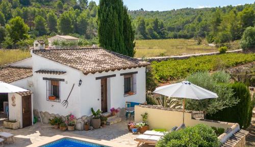 Apartment with Mountain View