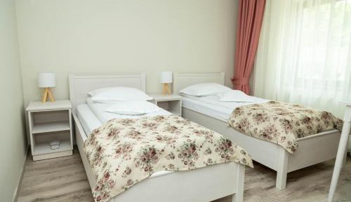 Twin Room with Private Bathroom