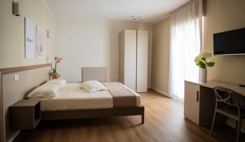 Quadruple Room with Private Bathroom