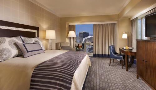 Premier View Room - 1 King Bed