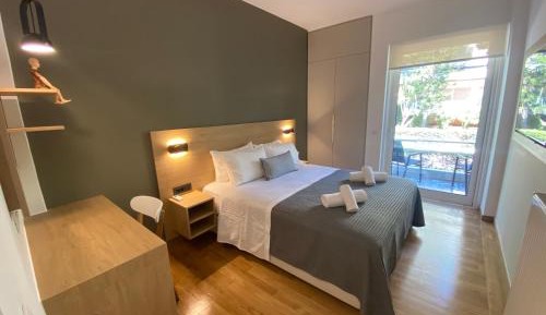 Apartment with Garden View