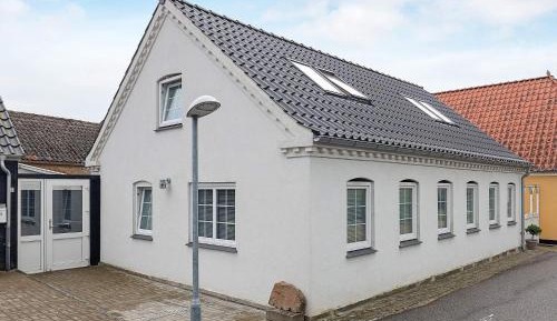 Three-Bedroom Holiday Home 