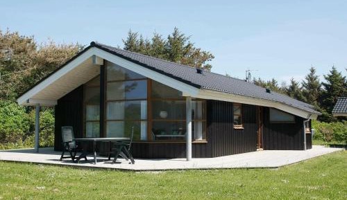 Four-Bedroom Holiday Home