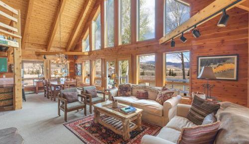 Two-Bedroom Holiday Home