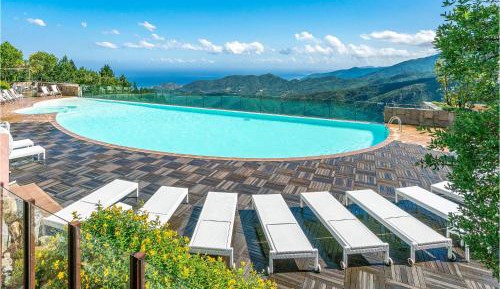 One-Bedroom Holiday Home