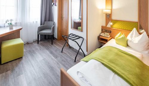 Large Single Room