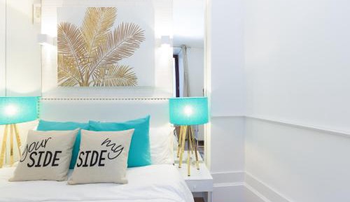 Apartment with Terrace - A