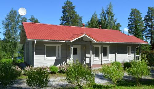Three-Bedroom Cottage with Sauna