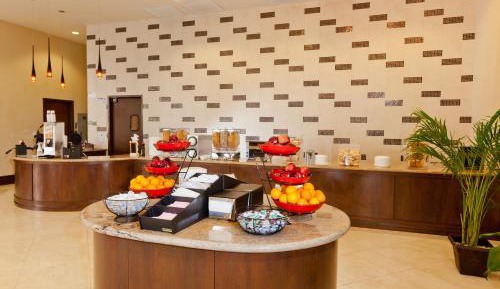 Luxury One-Bedroom King Suite with City View (No Resort Fee)