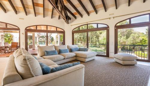 Villa with Garden View