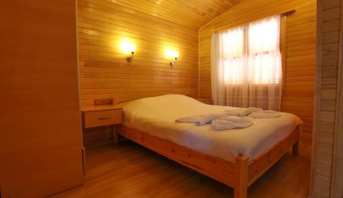 Bungalow (2 Adults)