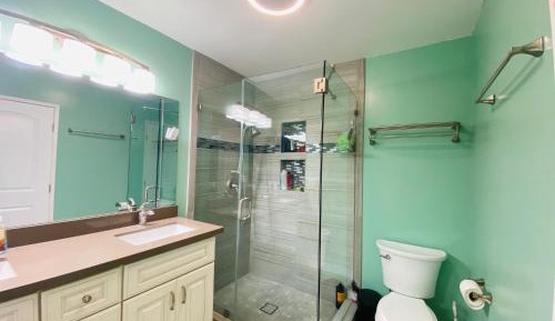 Queen Room with Shared Bathroom
