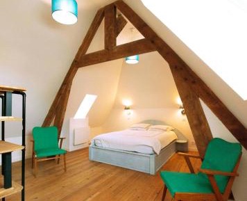 Deluxe Double Room (2 Adults + 1 Child)