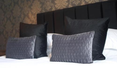 Deluxe Family Suite