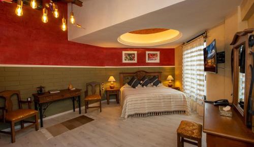 Superior King Suite