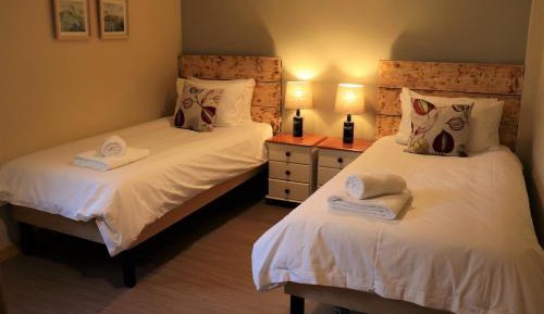 Twin Room with Private Bathroom