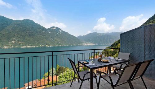 Superior One-Bedroom Apartment with Balcony