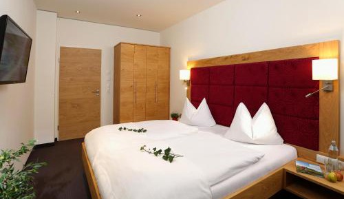 One-Bedroom Apartment with Balcony or Terrace