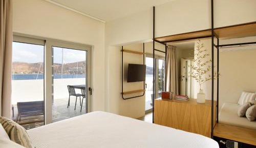 Queen Suite with Sea View