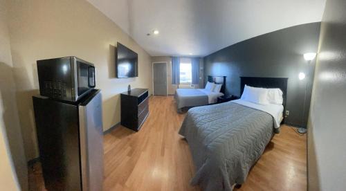 Deluxe Double Room (2 Adults + 1 Child)