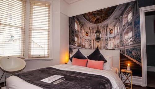 Deluxe Double Room with Shower
