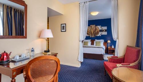 Suite with King Bed and Balcony