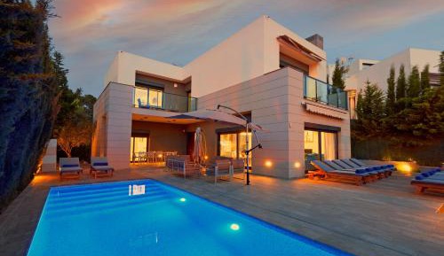 Deluxe Villa