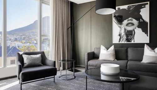 Executive Suite with Mountain View