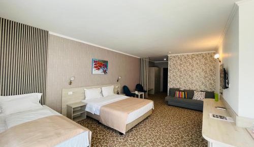 Deluxe Double Room with Balcony